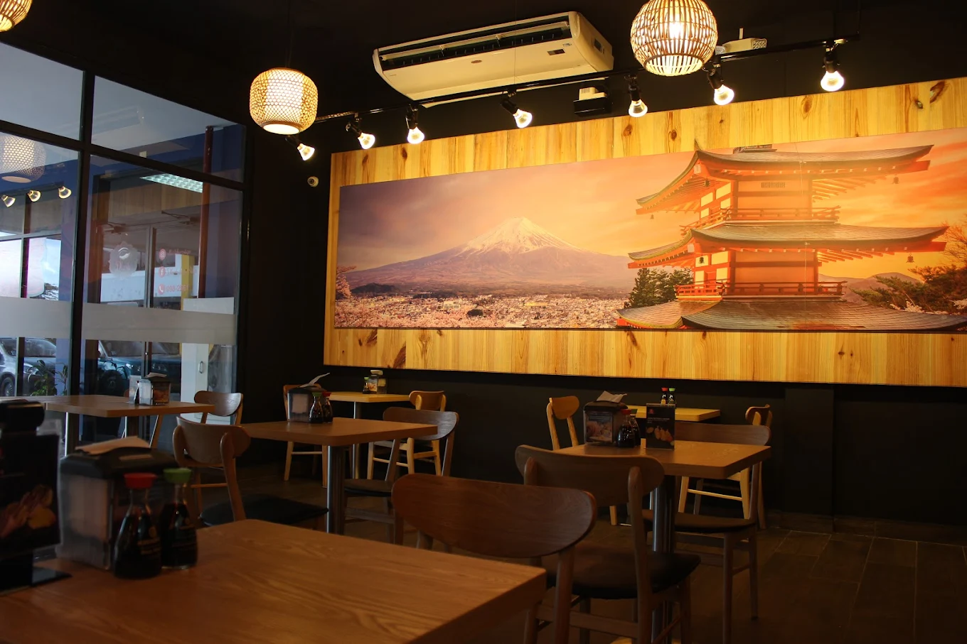 Oh-Toro Ramen & Sushi